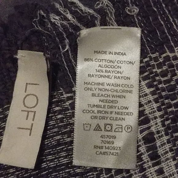 Scarf - Picture 2 of 3